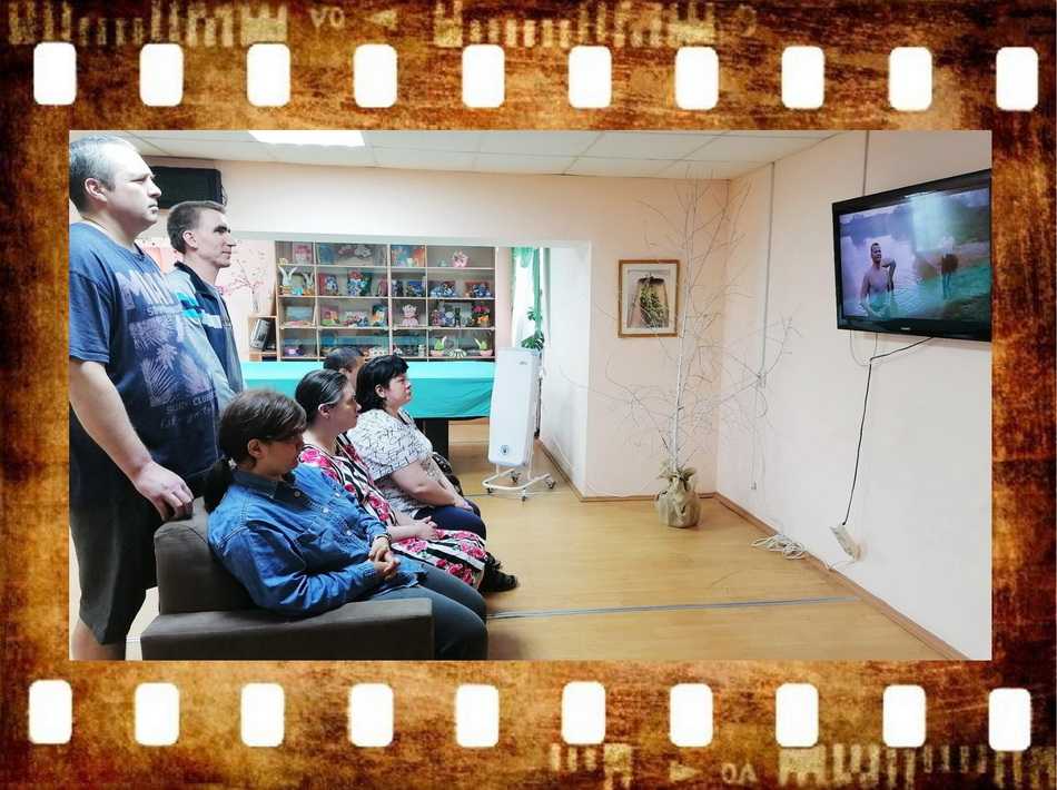Просмотр художественных фильмов о Великой Отечественной войне.