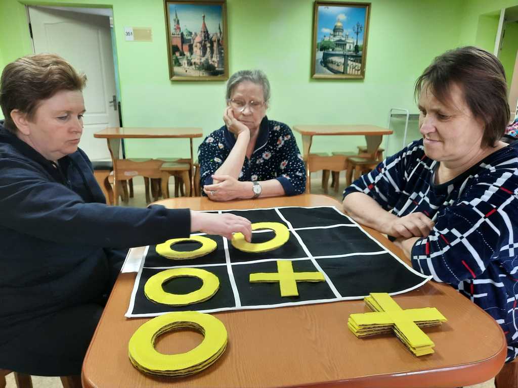 Психотерапевтическое занятие по игротерапии «Крестики-нолики»