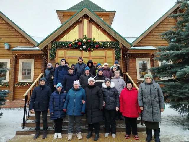 Путешествие в мир новогоднего волшебства: как рождаются ёлочные игрушки